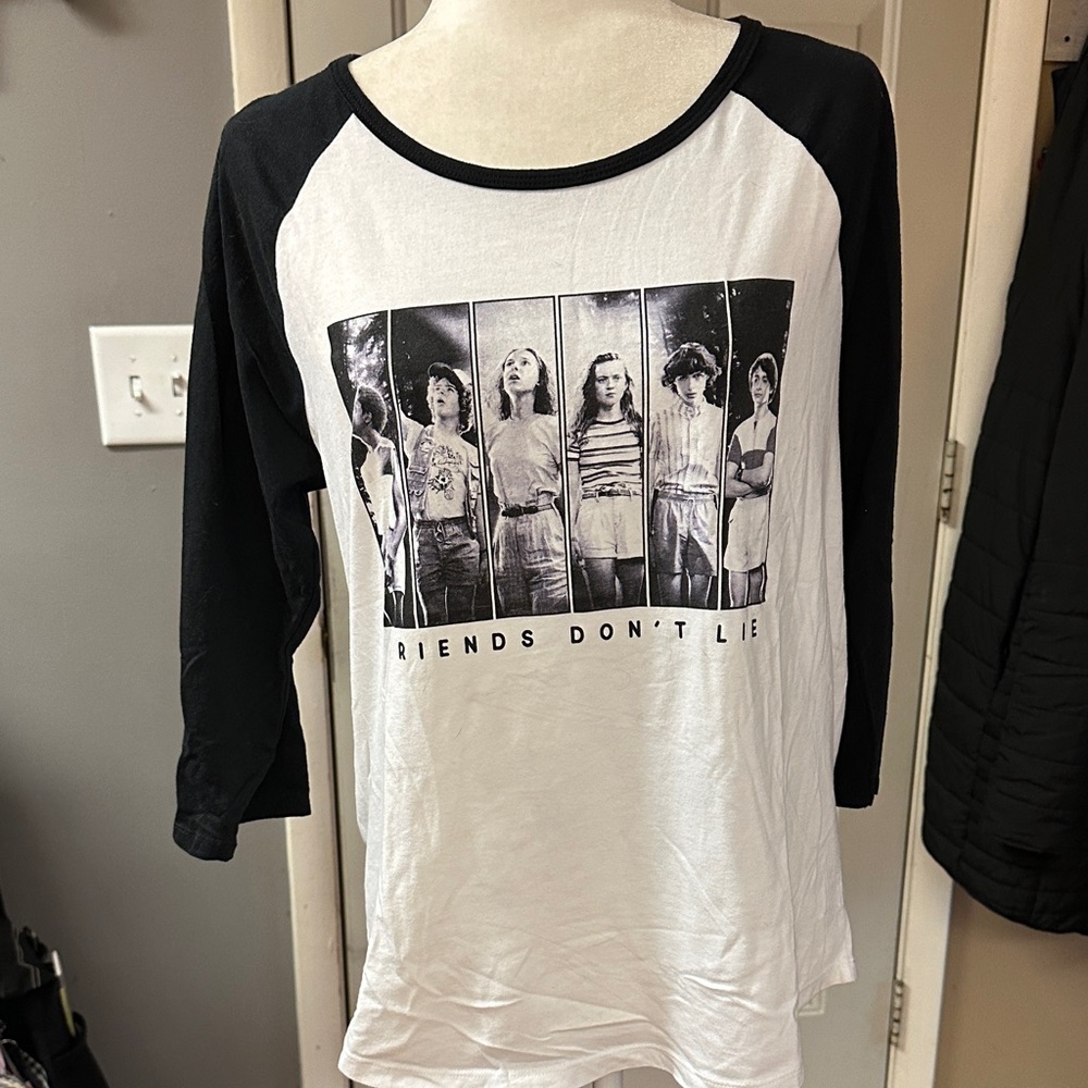 Black and White Graphic Long Sleeve Tee